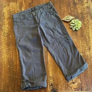 Morbid Threads | Y2K Gray Cargo Snap-Up Capri Pants